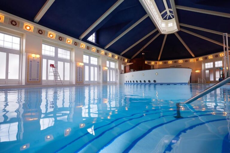 Newport Bay Club