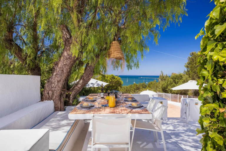 Sandy Bay Cottage