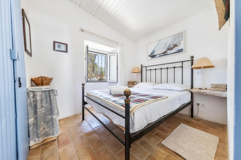 Sandy Bay Cottage