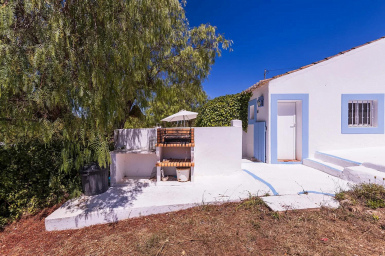 Sandy Bay Cottage