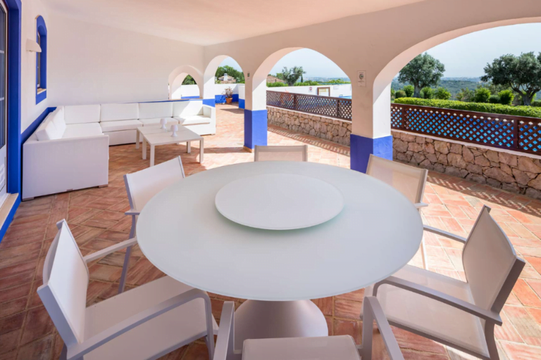 Casa Cahombo