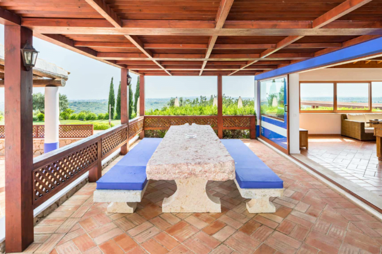 Casa Cahombo