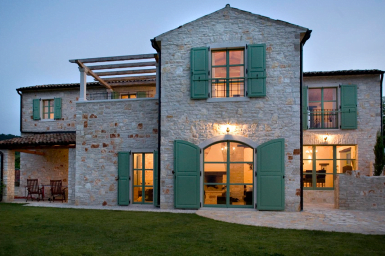 Villa Scarlett