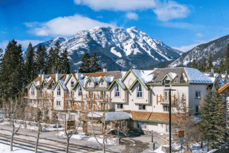 Rundlestone Lodge - Banff