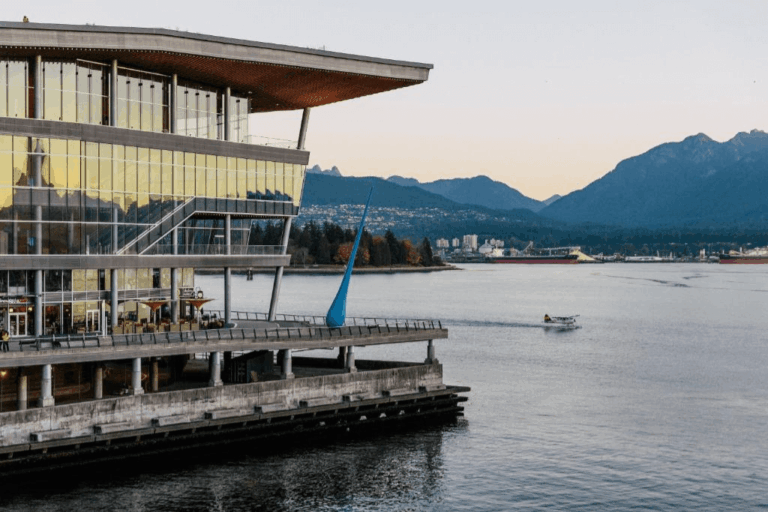 Holiday Inn & Suites Vancouver Downtown