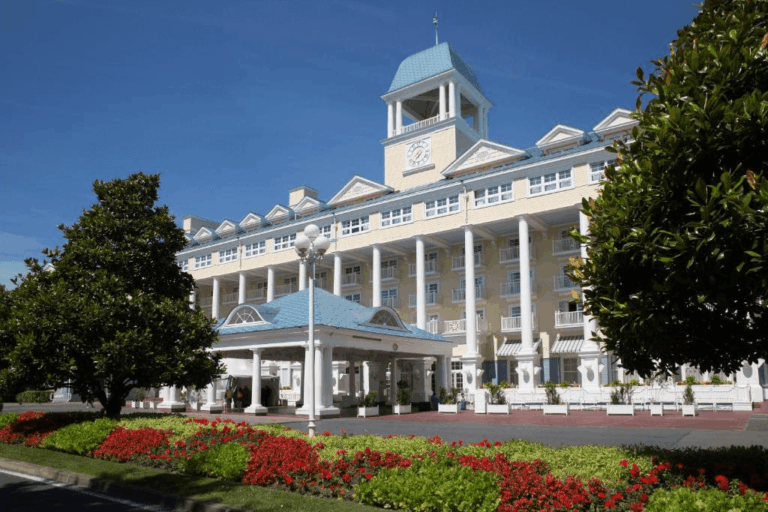 Newport Bay Club